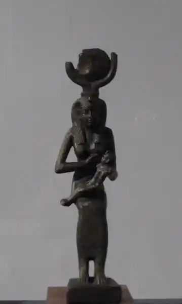 A figurine of Isis and Horus, mother and child